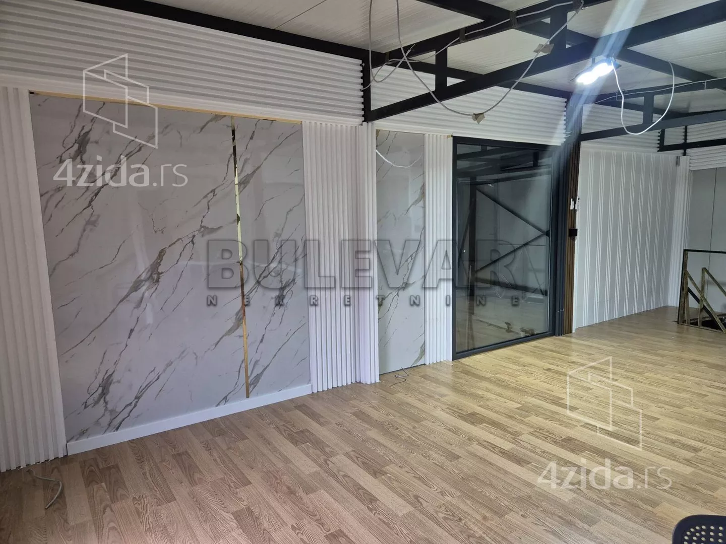 Lokal | 4zida