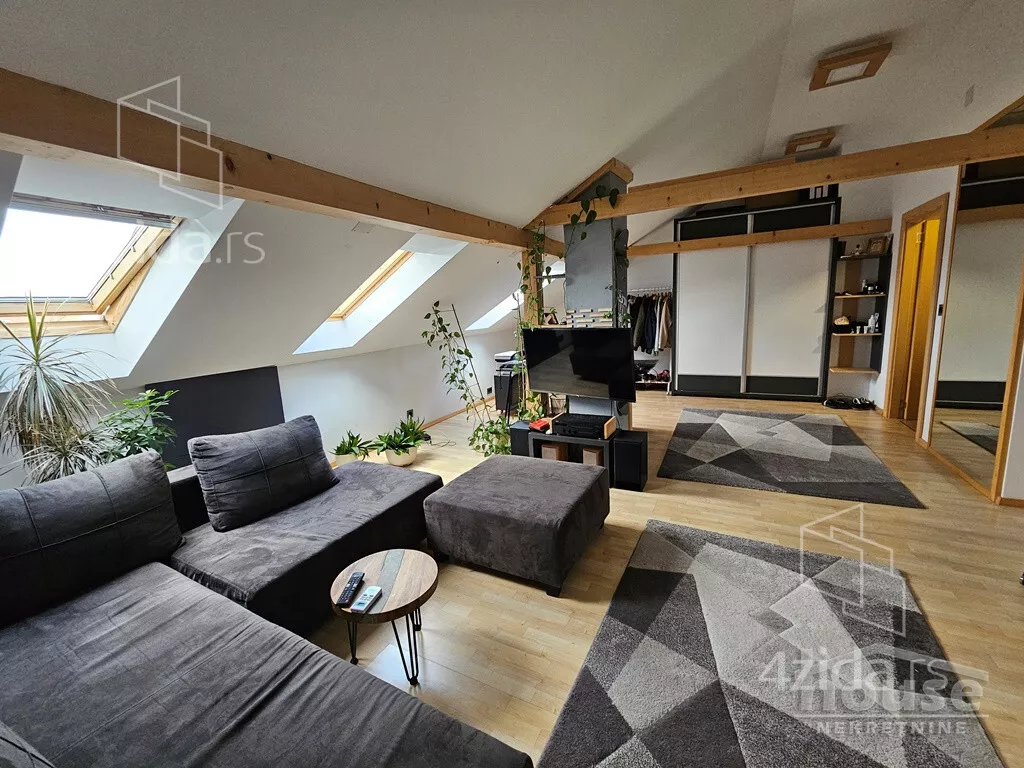 Petosoban stan | 4zida