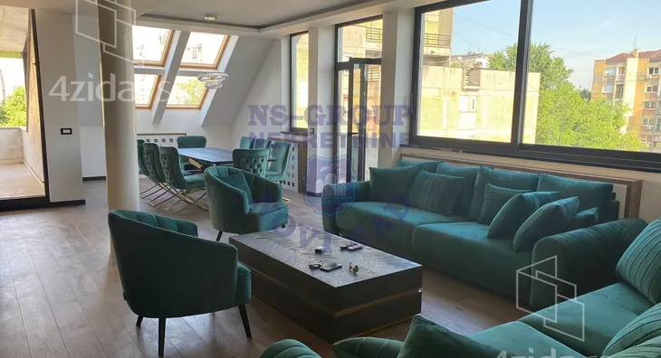 Šestosoban stan | 4zida