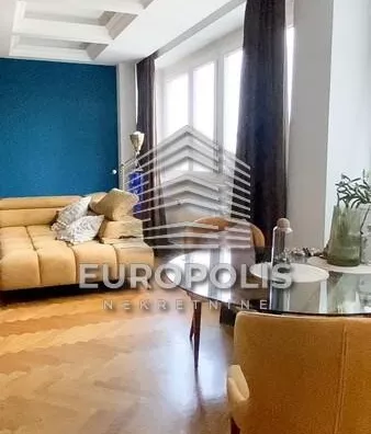 Četvoroiposoban stan | 4zida