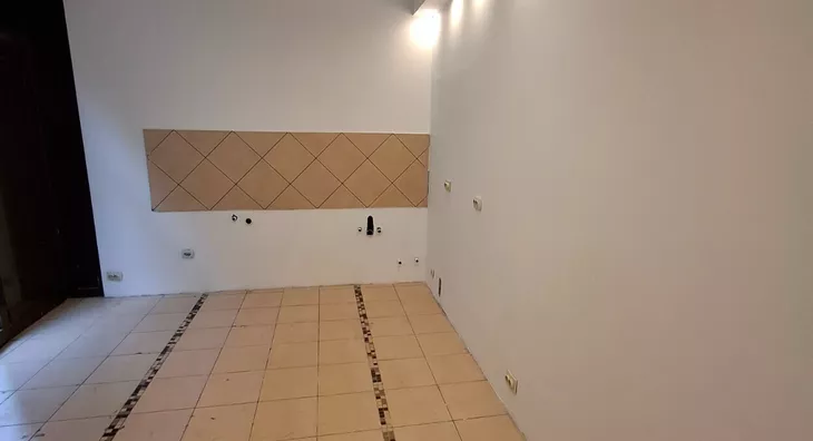 Lokal | 4zida