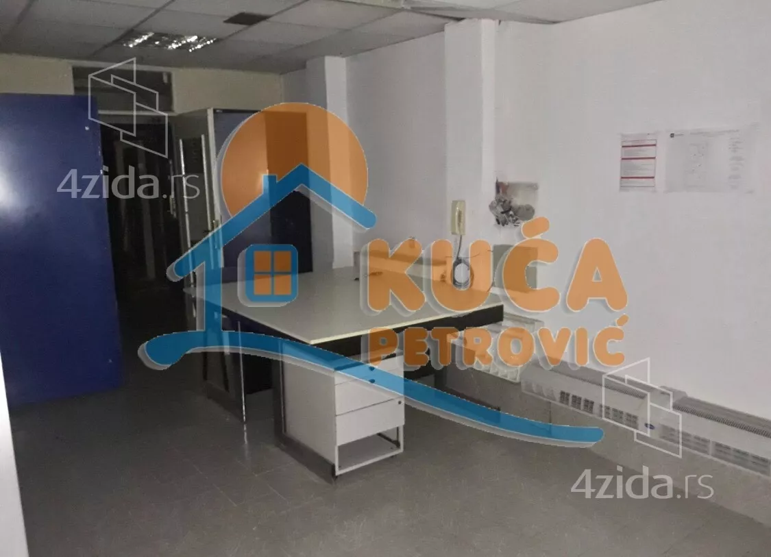 Lokal | 4zida