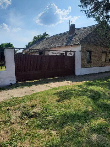 Samoš | 4zida.rs
