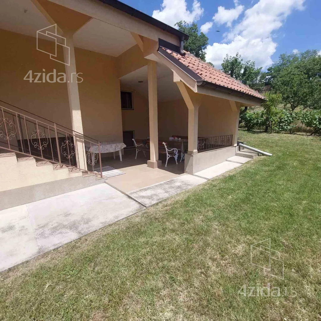 3-etažna kuća | 4zida