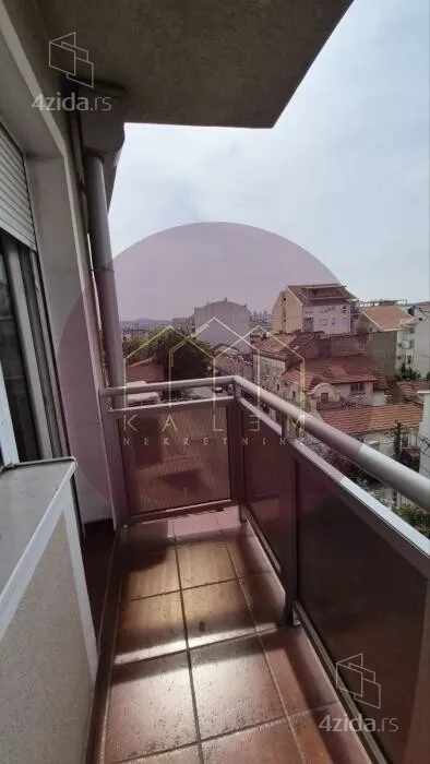 Četvoroiposoban stan | 4zida