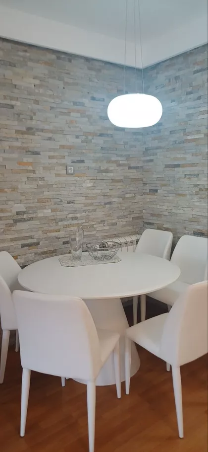 Kneza Višeslava bb | 4zida.rs