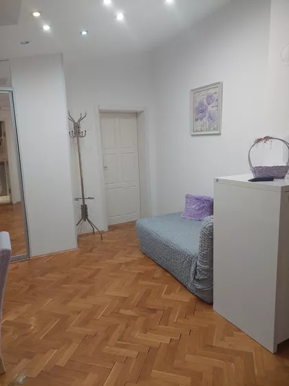 Petra Drapšina | 4zida.rs