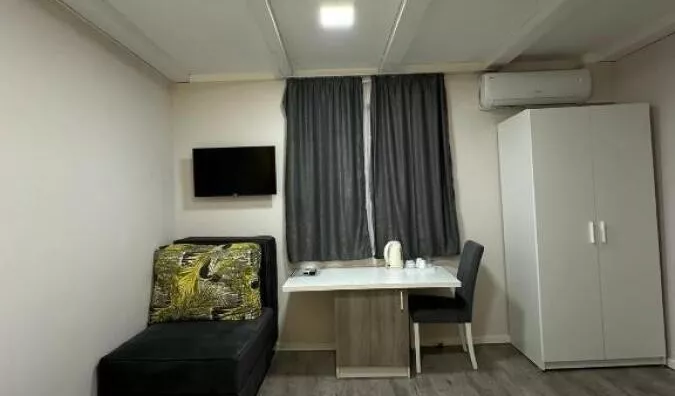 Poslovna zgrada | 4zida