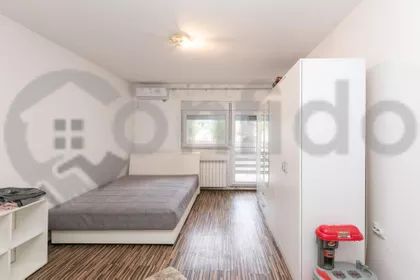 Dušana Maksina | 4zida.rs