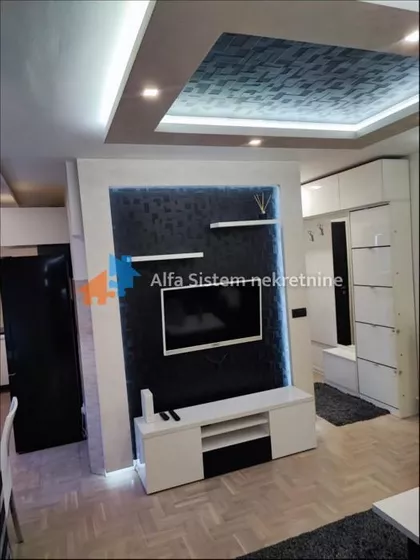 Crveni Krst Vračar | 4zida.rs