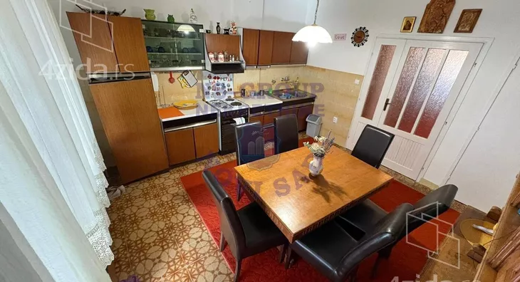 3-etažna kuća | 4zida