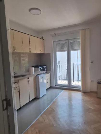 Nemanjina 24 | 4zida.rs