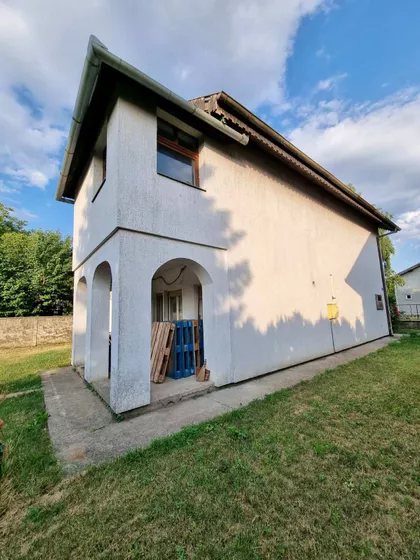 Mali Radanovac | 4zida.rs