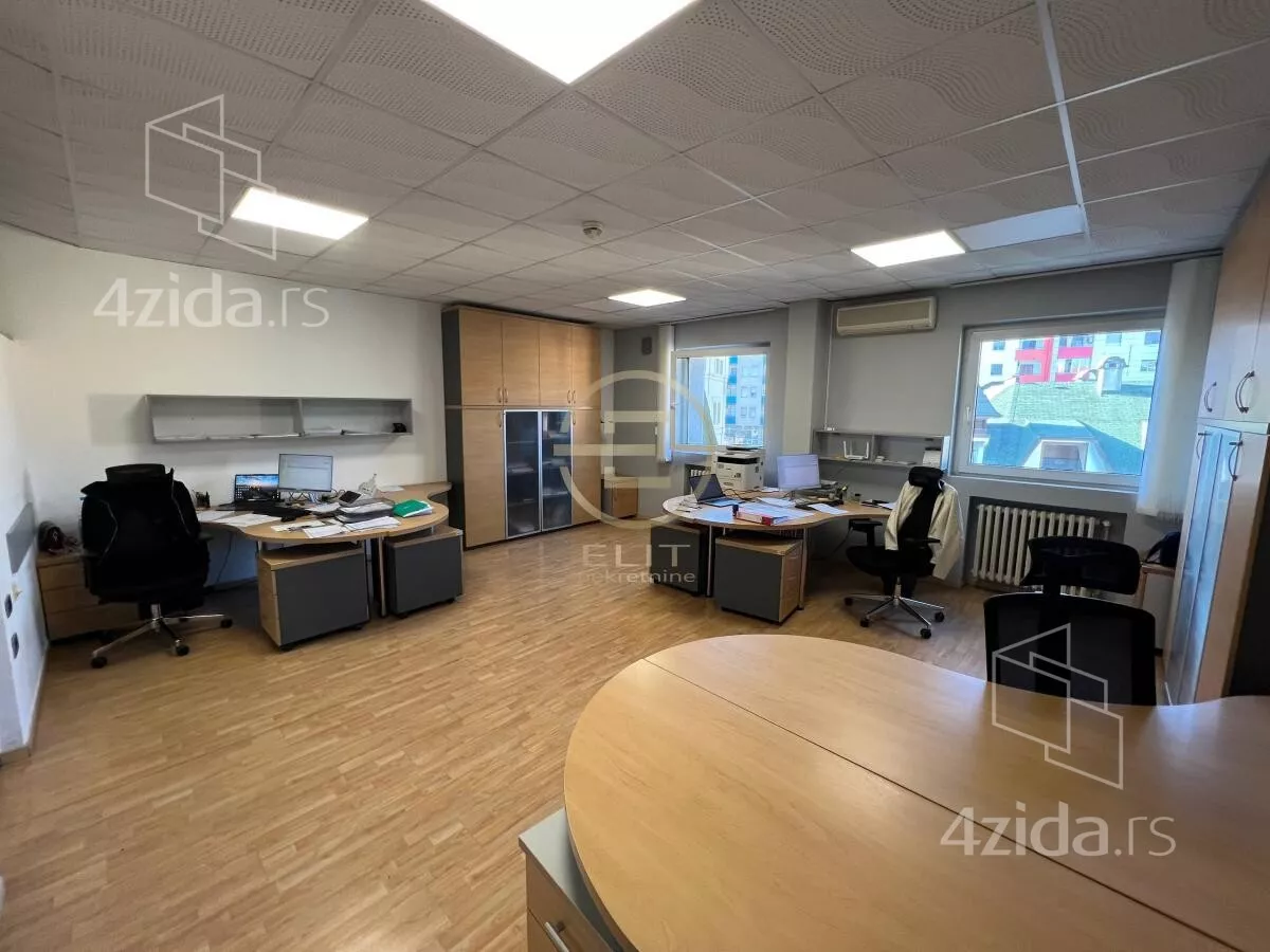 Poslovni prostor | 4zida