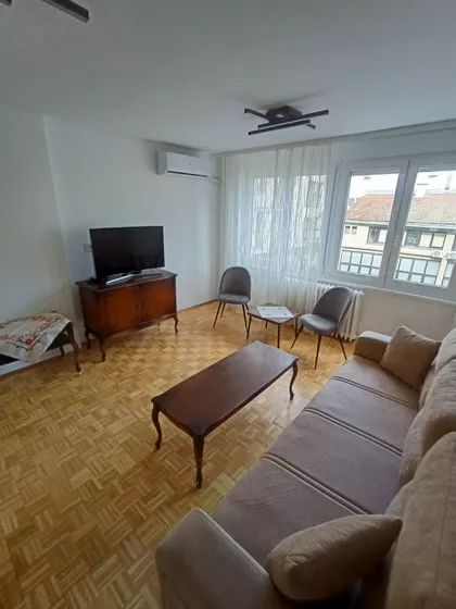 Vere Pavlović | 4zida.rs