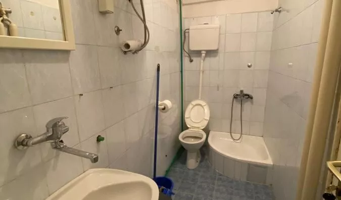 Poslovna zgrada | 4zida