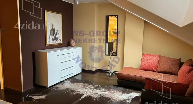 Sedmosoban stan | 4zida