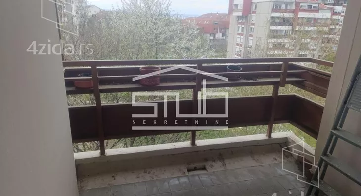 Troiposoban stan | 4zida