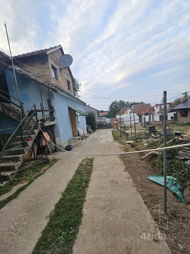 Poslovna zgrada | 4zida