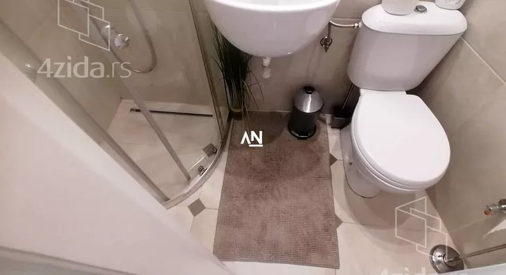 Petosoban stan | 4zida