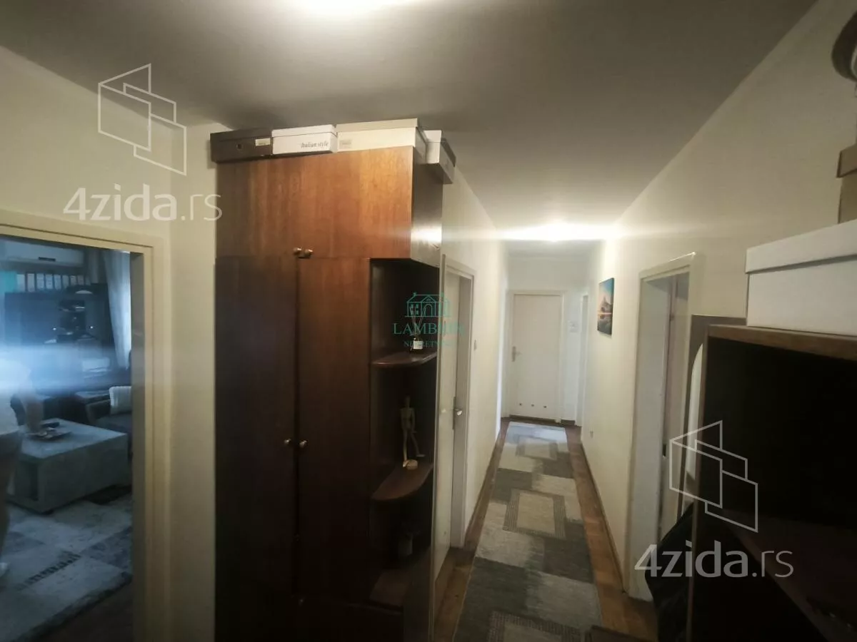 Troiposoban stan | 4zida
