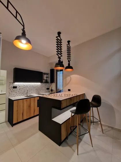 MAKSIMA GORKOG | 4zida.rs