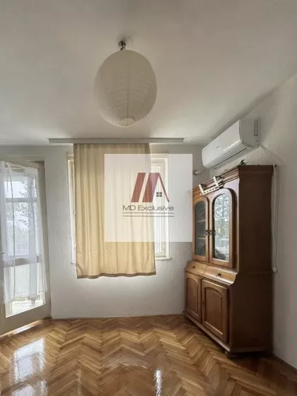 Vrbovski | 4zida.rs
