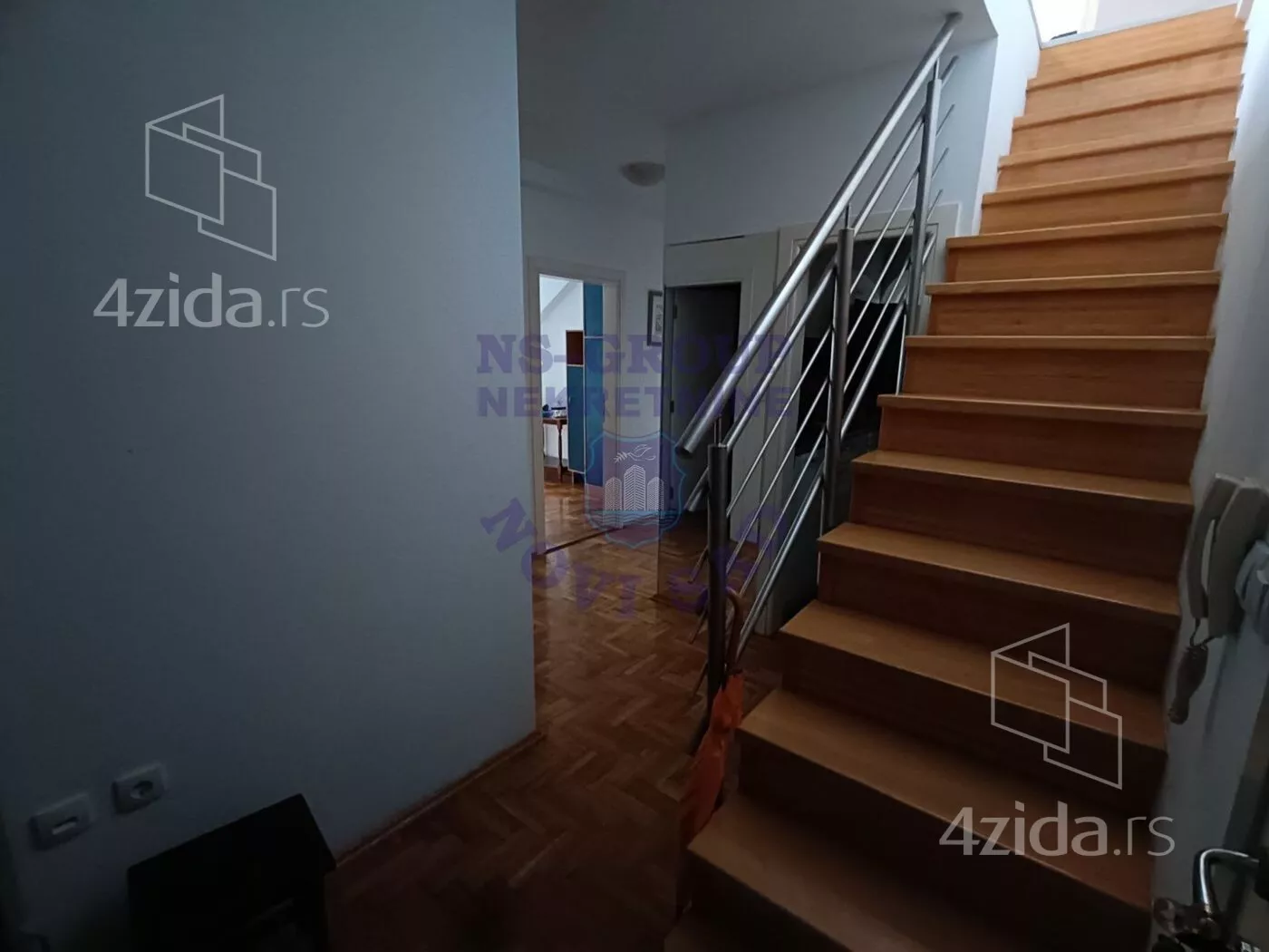 Četvoroiposoban stan | 4zida