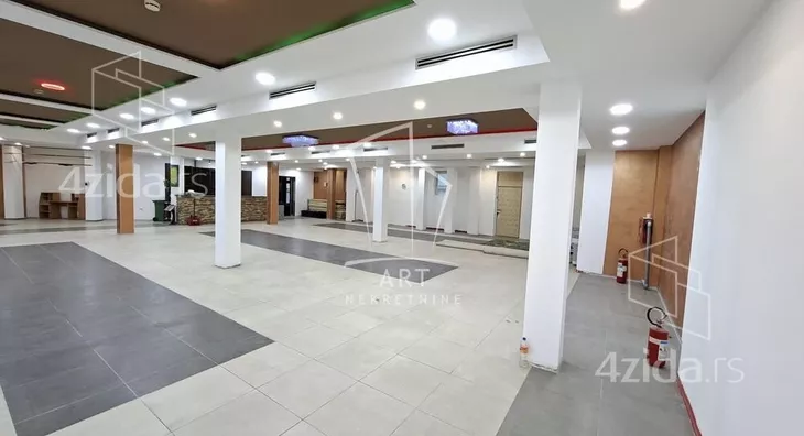 Poslovni prostor | 4zida