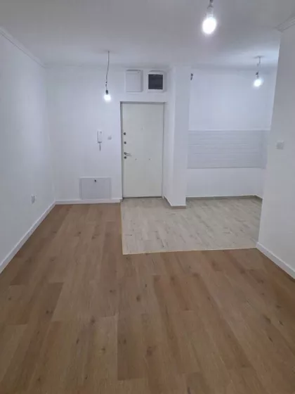 Dinka Zlatarića 19 | 4zida.rs