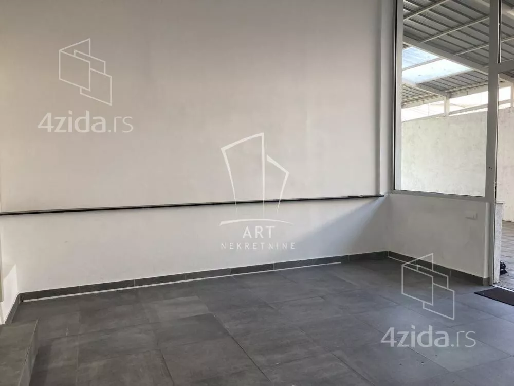 Lokal | 4zida