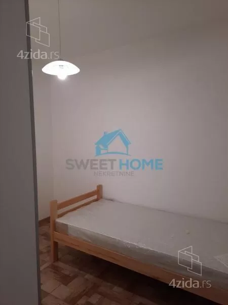 Četvoroiposoban stan | 4zida