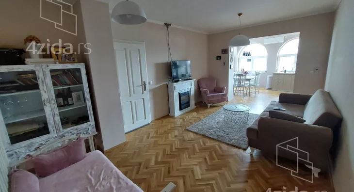 3-etažna kuća | 4zida