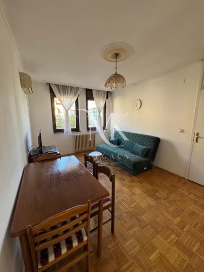 Nedeljka Gvozdenovića | 4zida.rs