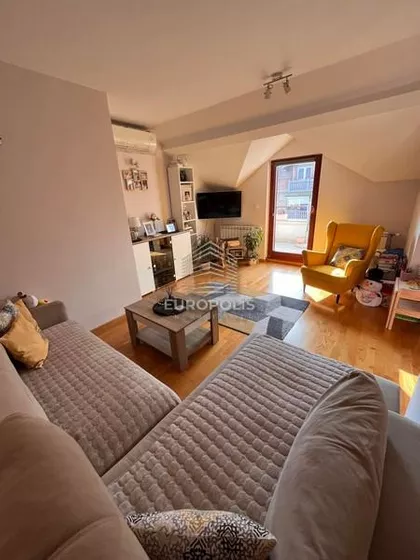 Stolarska | 4zida.rs