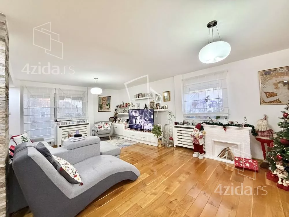 3-etažna kuća | 4zida