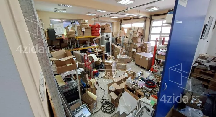 Poslovni prostor | 4zida