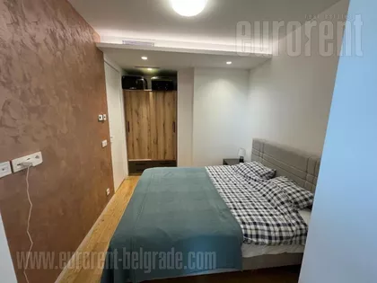 SAKURA PARK | 4zida.rs