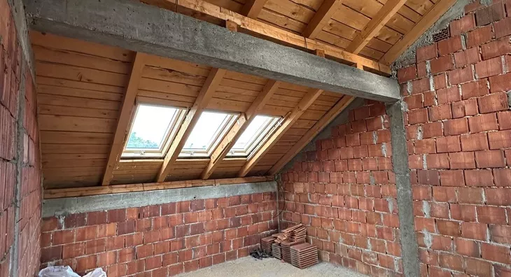 Četvoroiposoban stan | 4zida