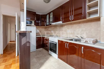 Svetosavska | 4zida.rs