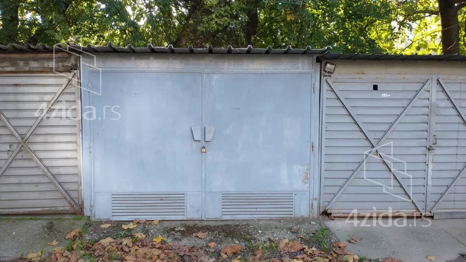 Četvoroiposoban stan | 4zida