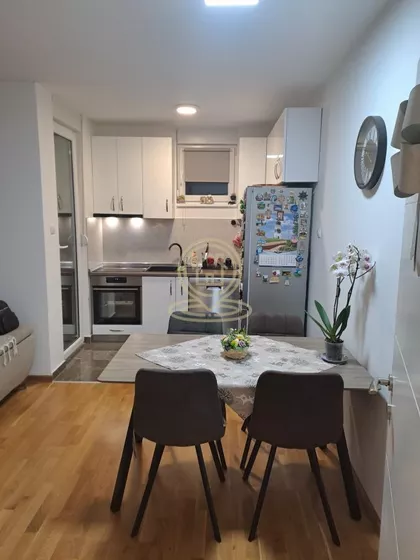 Marije Bursać | 4zida.rs