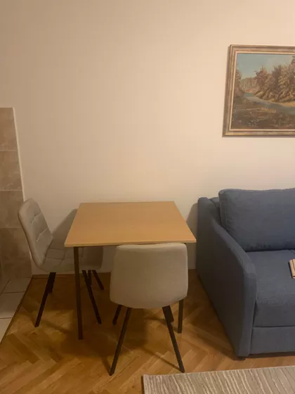 Kolo srpskih sestara 18a | 4zida.rs