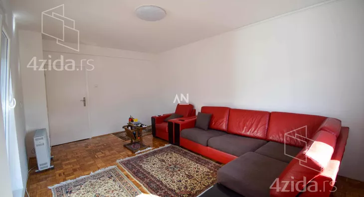 5-etažna kuća | 4zida