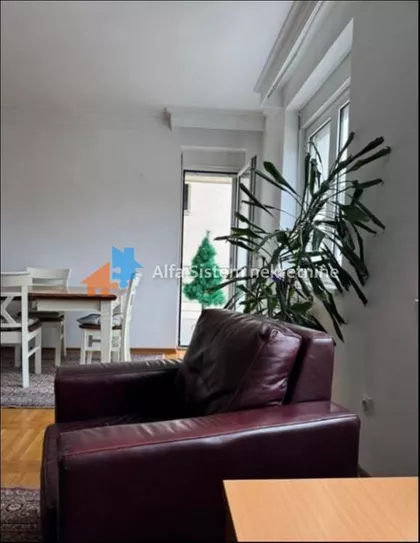 Crveni Krst Vračar | 4zida.rs