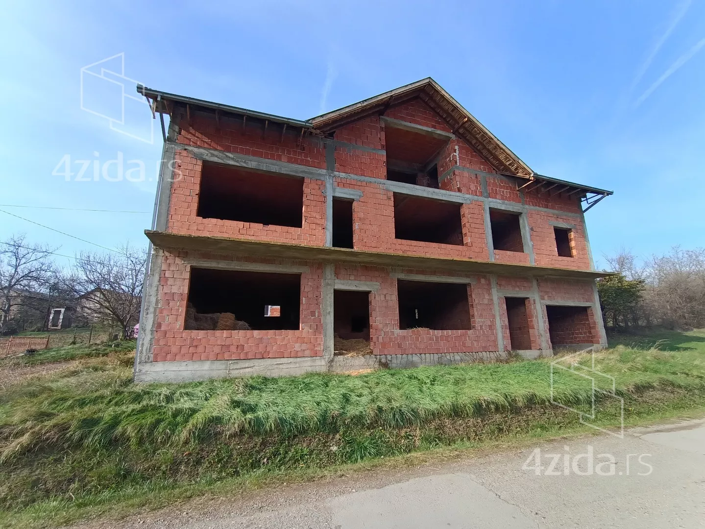 3-etažna kuća | 4zida