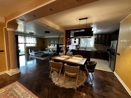 Jovana Marinovića | 4zida.rs