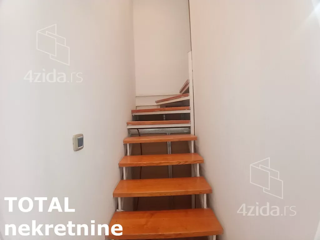 Lokal | 4zida