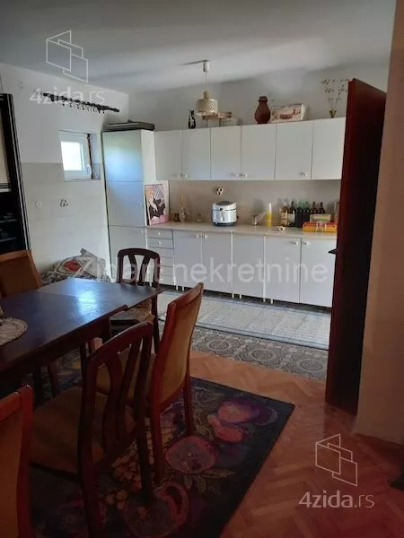 4-etažna kuća | 4zida