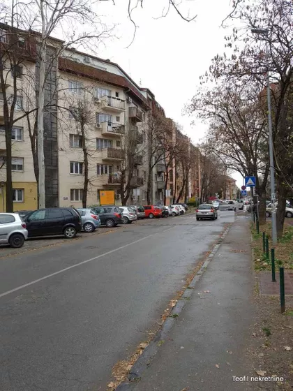 Milana Uzelca | 4zida.rs